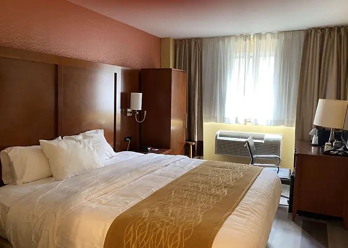 Ramada By Wyndham Times Square West